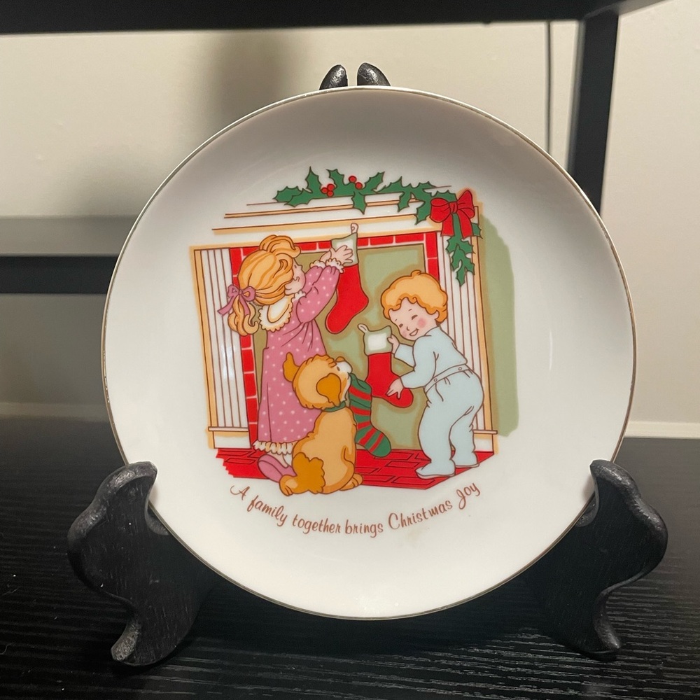 VNTG JSNY Christmas Joy Decorative Plate
